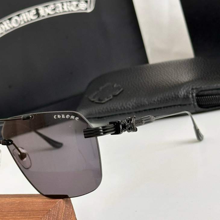 Picture of Chrome Hearts Sunglasses _SKUfw70121061fw